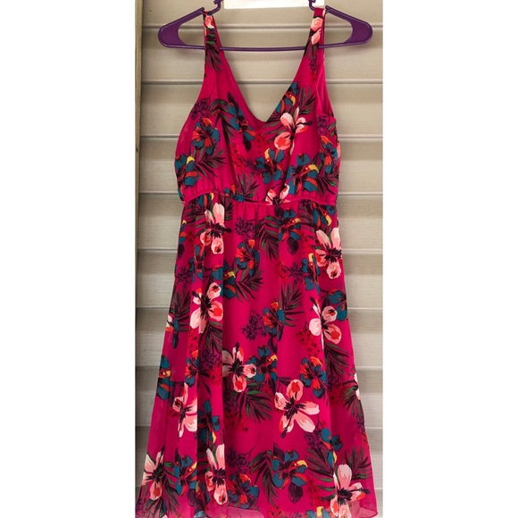 Old Navy Dresses & Skirts - Flowered Old Navy Dress size Small